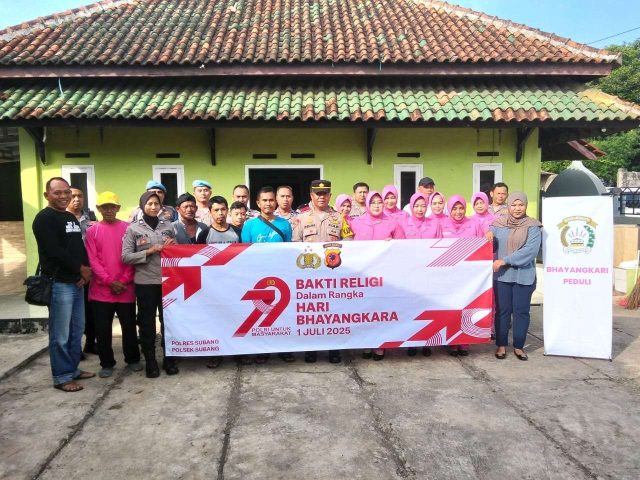 Polsek Subang Bakti Religi Masjid Jami Nurul Huda