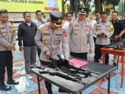 Wakapolres Subang Cek Senpi: “Profesionalisme Tak Boleh Macet Seperti Peluru Nyangkut!” pengecekan senjata api Polres Subang