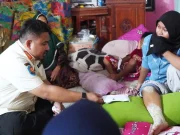 Bupati Subang Takziah ke Rumah Korban Kecelakaan Truk, Tegaskan Pentingnya Pembatasan Jam Operasional Bupati Subang takziah