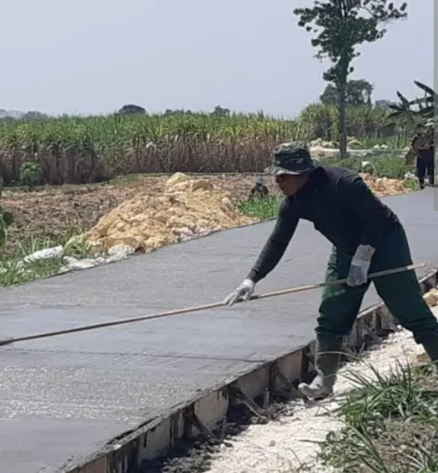 Perbaikan jalan Subang