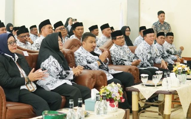 Komitmen Bupati Subang untuk Guru