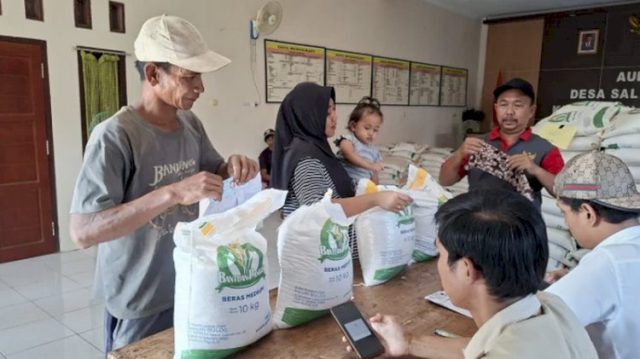 Bulog Subang bantuan pangan