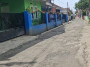 Jalan Rusak di Subang, Pengendara Serasa Naik Perahu Ombak jalan rusak Subang