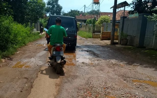 Perbaikan jalan Subang 2025