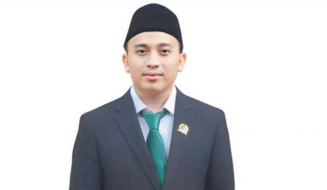 Kendaraan proyek overload Subang