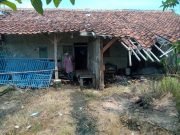 Miris, Rumah Mak Sawinah di Subang Nyaris Roboh dan Tak Layak Huni Rumah tidak layak huni Mak Sawinah Subang