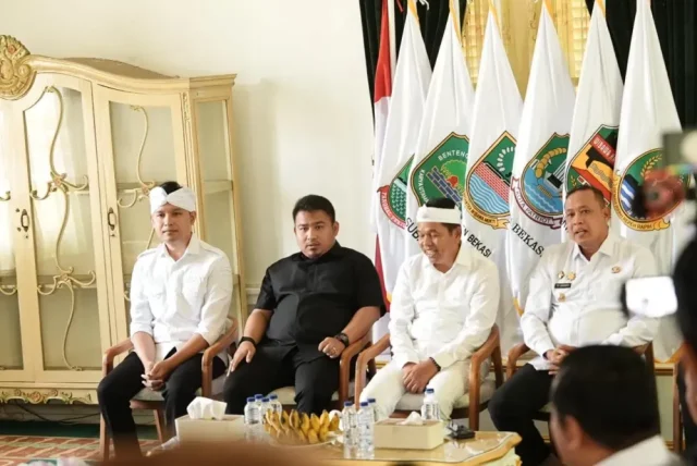 Bupati Subang menghadiri Rakor Karya Bakti TNI di Purwakarta bersama Gubernur Jawa Barat dan jajaran TNI. Kegiatan ini memperkuat kolaborasi lintas sektor untuk mempercepat pembangunan dan meningkatkan kesejahteraan masyarakat.