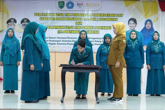 IMG-20251006-WA0036-scaled Pembinaan Administrasi PKK Subang