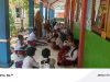 Atap Bocor dan Dinding Rapuh, Siswa SDN Linggarmanah Belajar di Teras Kelas SDN Linggarmanah Subang rusak