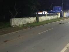 Tanah Merah Mengintai di Subang: Jalan Licin, Motor Terpikir Dua Kali untuk Melintas Jalan licin Subang akibat tanah merah truk tambang