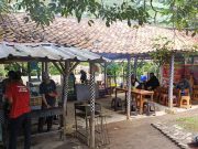 Menikmati Sate Maranggi Kolam Ikan di Cigadung Subang yang Viral Sate Maranggi Cigadung Subang