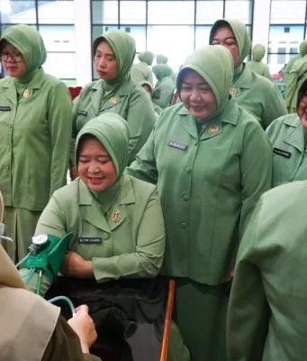 Sambut HUT ke-80 Persit, Kodim 0605 Subang Sumbangkan Darah untuk Kemanusiaan Donor darah Kodim Subang