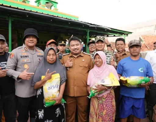 Bantu Korban Banjir, Kapolres dan Forkopimda Subang Salurkan 1.000 Paket Sembako di Pamanukan Bantuan banjir Pamanukan