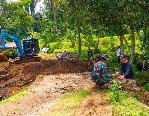 Kodim 0605/Subang Bangun Jembatan ARMCO demi Ekonomi Warga Cikadu pembangunan jembatan ARMCO