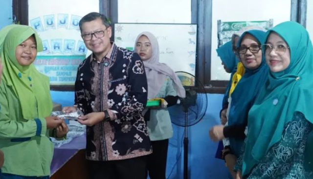 1002952054 Kacamata Gratis untuk Siswa Subang