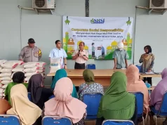 PT SHSJ Salurkan Paket Sembako untuk Warga Cibogo Jelang Lebaran paket sembako PT SHSJ