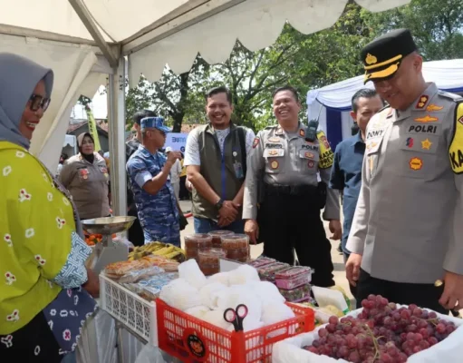 Gerakan Pangan Murah Polri: Kapolres Subang Bantu Warga Peroleh Harga Terjangkau Gerakan Pangan Murah Polri