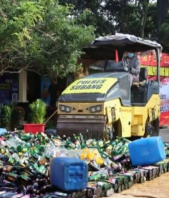 Pemusnahan Miras Polres Subang: Ciptakan Keamanan Jelang Lebaran 2026 Pemusnahan Miras Polres Subang