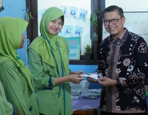 Ribuan Siswa Subang Terima Bantuan Kacamata Gratis Bantuan Kacamata Gratis