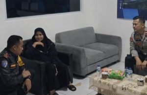 Aksi Humanis Polres Subang Bantu Ibu Tertinggal di Tol Cipali Polres Subang