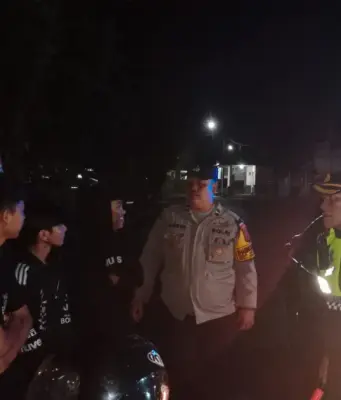 Patroli Polsek Jalan Cagak Jaga Keamanan Malam Minggu Patroli Polsek Jalan Cagak