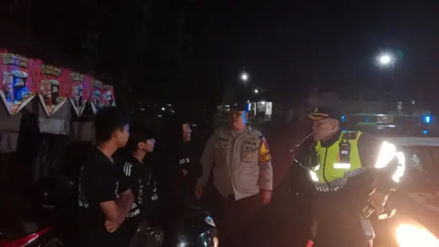 Patroli Polsek Jalan Cagak