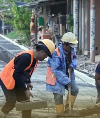 PUPR Subang Optimalkan Anggaran Perbaikan Jalan Rusak Perbaikan Jalan di Subang