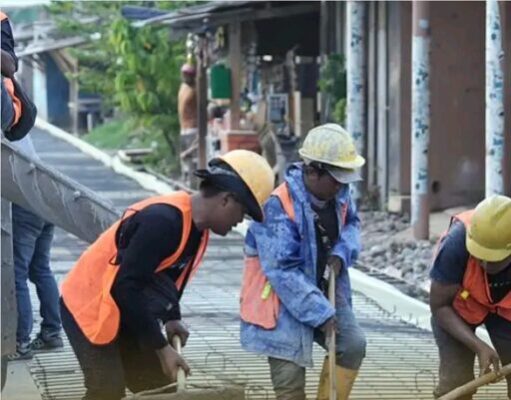 PUPR Subang Optimalkan Anggaran Perbaikan Jalan Rusak Perbaikan Jalan di Subang