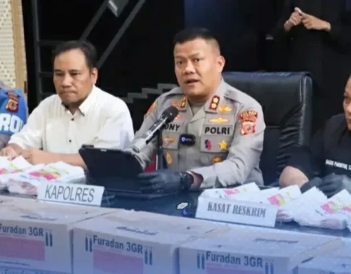 Polres Subang Ungkap Kasus Pestisida Palsu: Tiga Tersangka Berhasil Diamankan Polres Subang ungkap kasus pestisida palsu