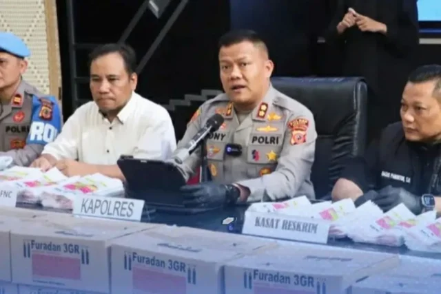 Polres Subang ungkap kasus pestisida palsu