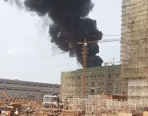 Area Proyek Pabrik BYD di Subang Terbakar Kebakaran proyek pabrik BYD Subang