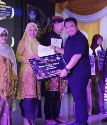 Bupati Apresiasi Insan Berdedikasi di Malam Anugerah Pendidikan 2026 Malam Anugerah Pendidikan 2026