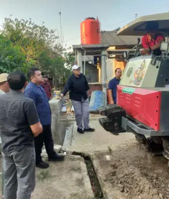 Petani Blanakan Terima Bantuan Alsintan dari Pemprov Jabar bantuan alsintan