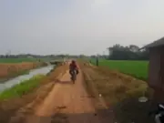 Warga Ciasem Subang Tagih Perbaikan Jalan Tanah 3 Km perbaikan jalan Ciasem