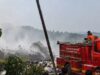 Bupati Subang Tinjau Pemadaman Kebakaran Eks TPA Panembong