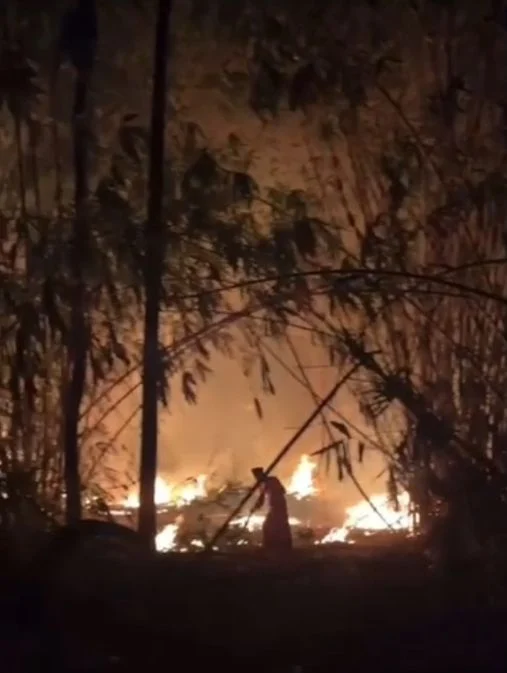 2554214886 Kebakaran kebun bambu di Pagaden Barat