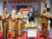 HUT Ke-64 SMAN 1 Subang: Kang Akur Dorong Siswa Jadi Generasi Unggul HUT Ke-64 SMAN 1 Subang