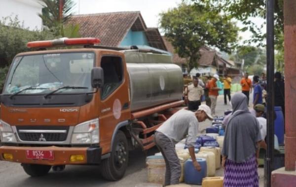 32fc0_krisis (1) reklamasi lahan bekas tambang