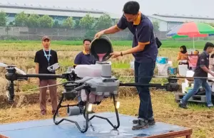 Teknologi Drone Pertanian Diperkenalkan di Roadshow Subang teknologi drone pertanian