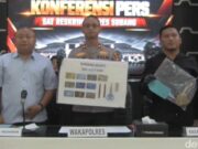 Polisi Ringkus Tiga Pelaku Ganjal ATM di Subang Pelaku ganjal ATM di Subang