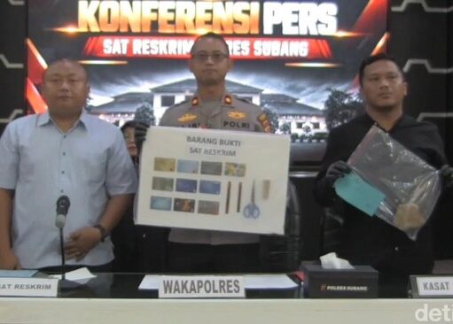 Polisi Ringkus Tiga Pelaku Ganjal ATM di Subang Pelaku ganjal ATM di Subang